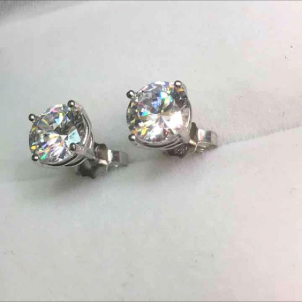 Platinum layered on sterling silver .925